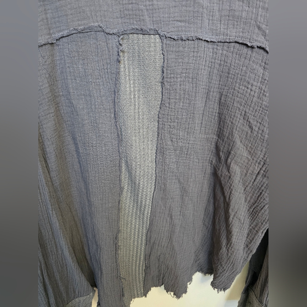 POL Navy Blue Oversized High Low Long Sleeve Henley Knit Top - Picture 11 of 13